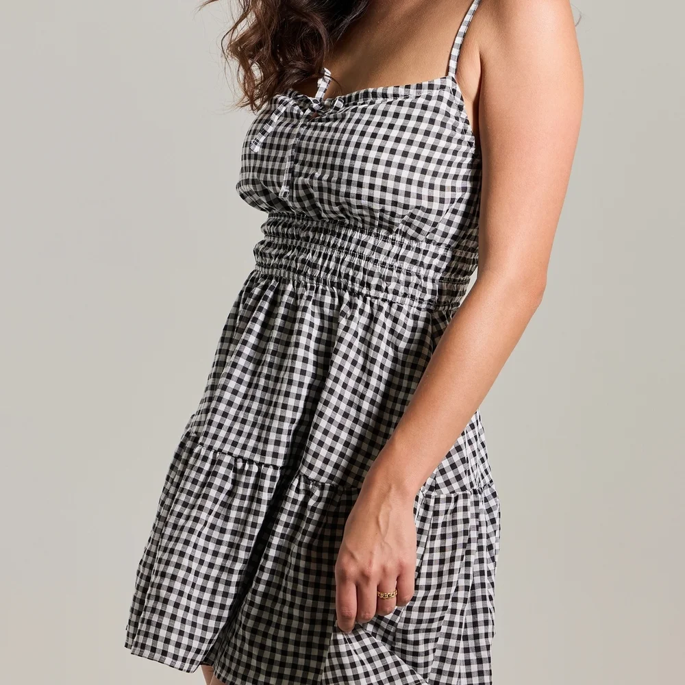 (Limited Edition) Klassy Network Black and White Checkered Mini Dress - Picture 4 of 9